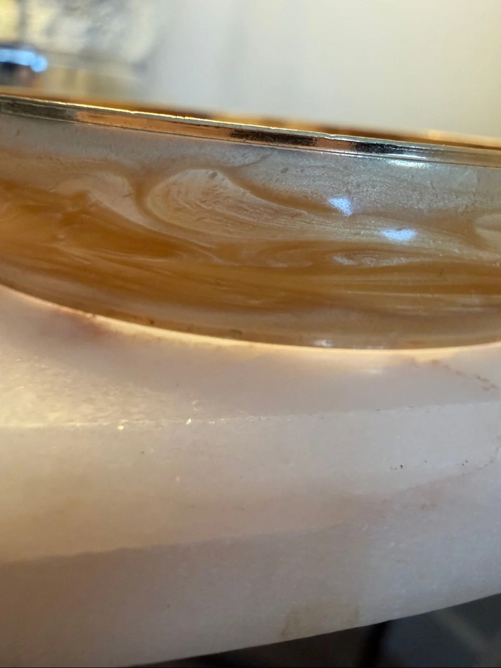 Avon Vintage‎ Gold Tone Champagne Ivory Tan Swirl Bangle Bracelet